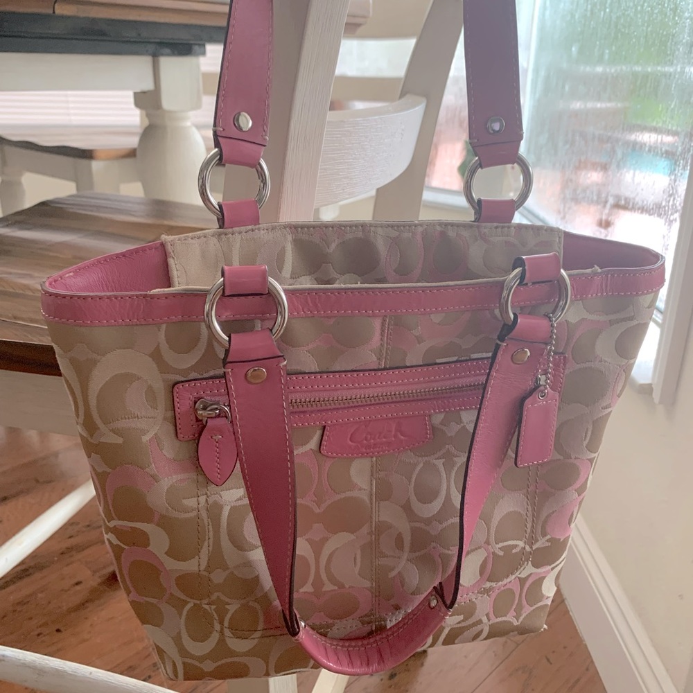 Coach Signature Tote/Shoulder purse